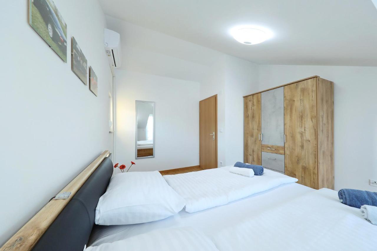 Apartments Oliva 브르시 외부 사진