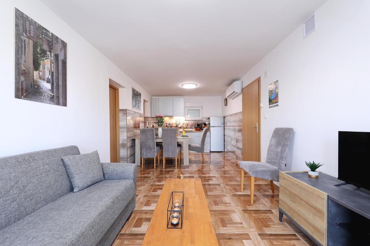 Apartments Oliva 브르시 외부 사진