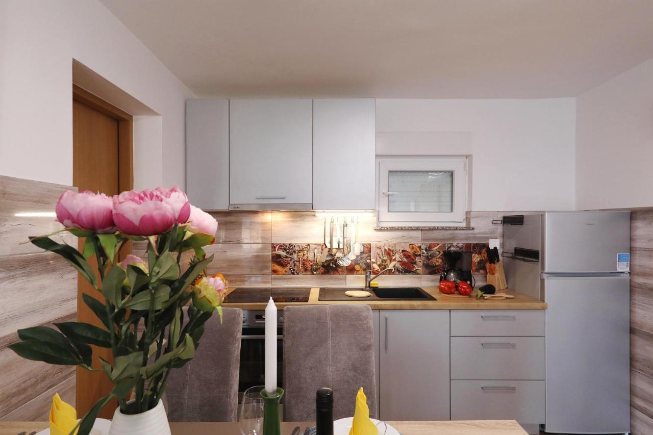 Apartments Oliva 브르시 외부 사진