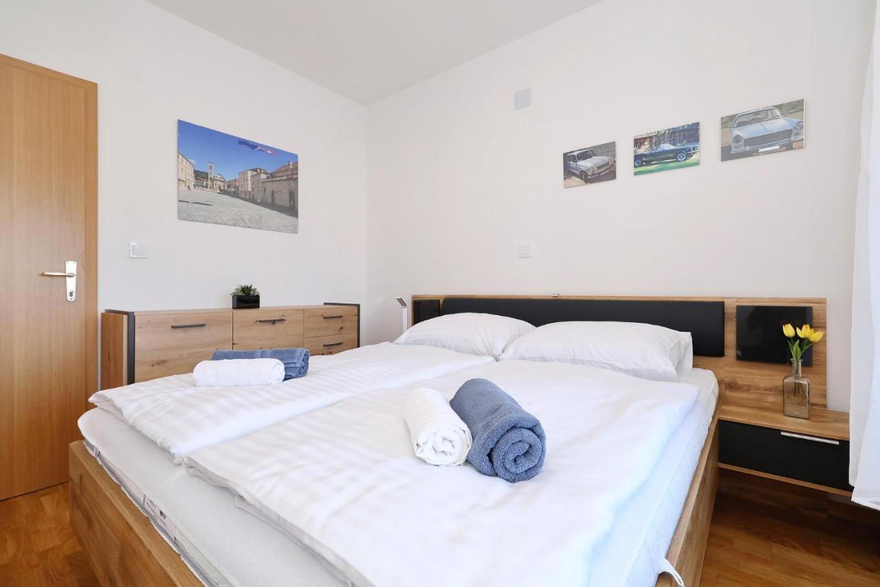 Apartments Oliva 브르시 외부 사진
